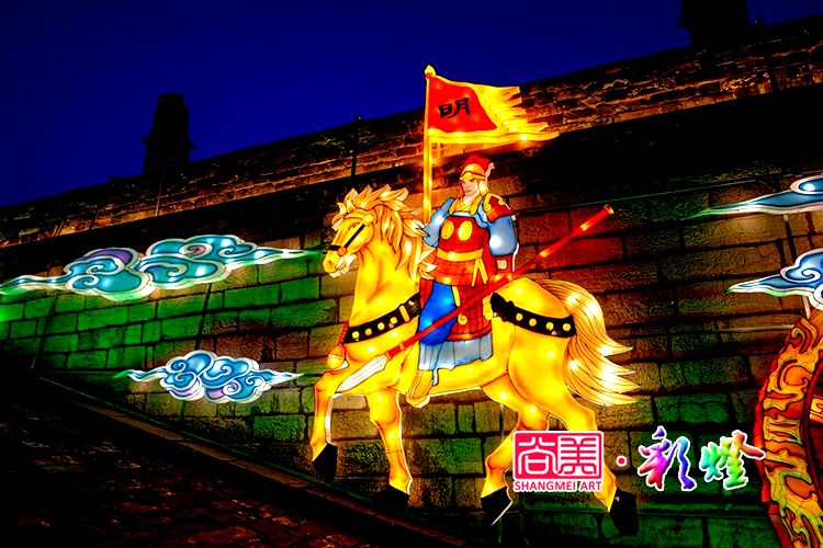 南京夫子廟墻壁上的半浮雕花燈